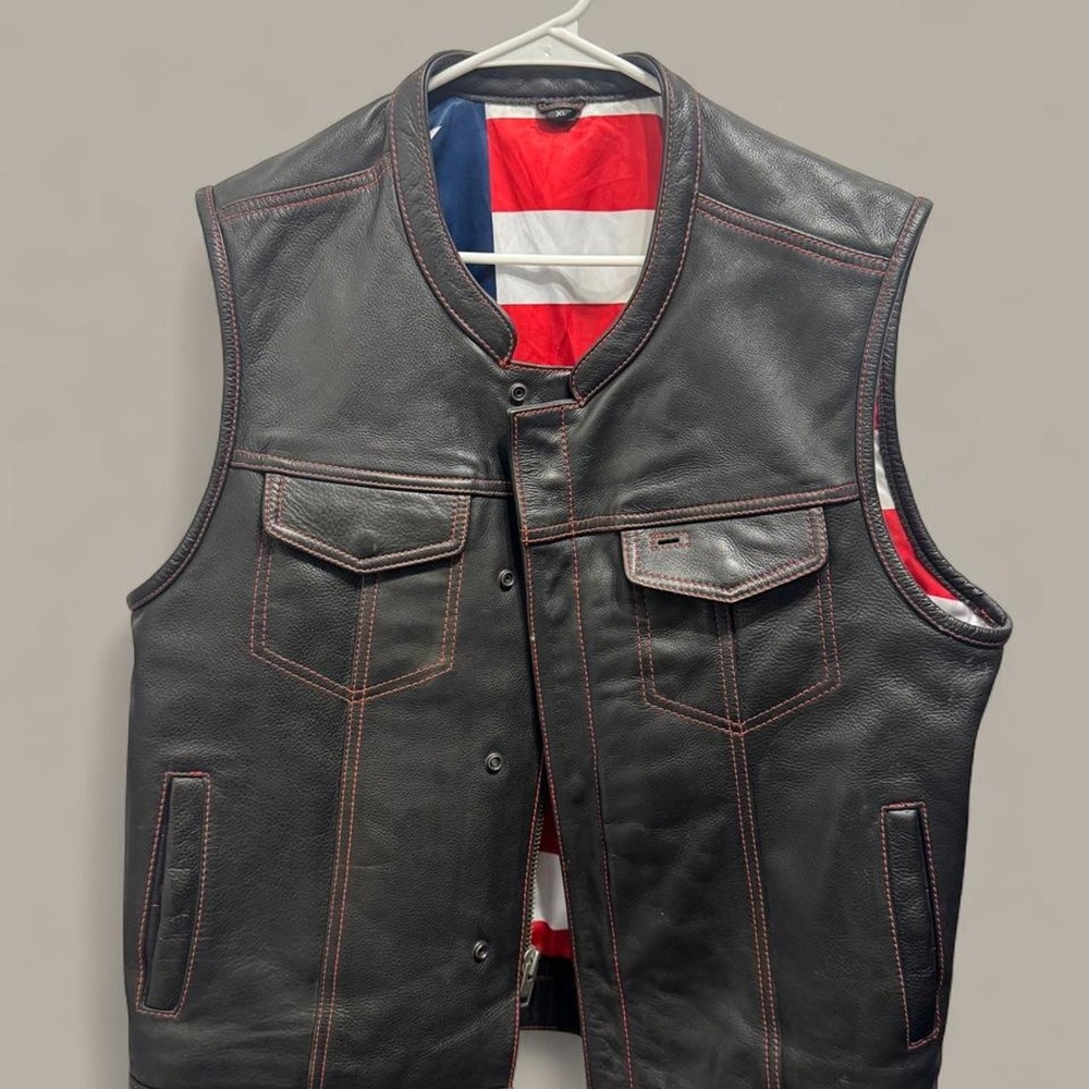 First Classics Black Leather Motorcycle Vest Mens XL Biker Moto Red Stitching